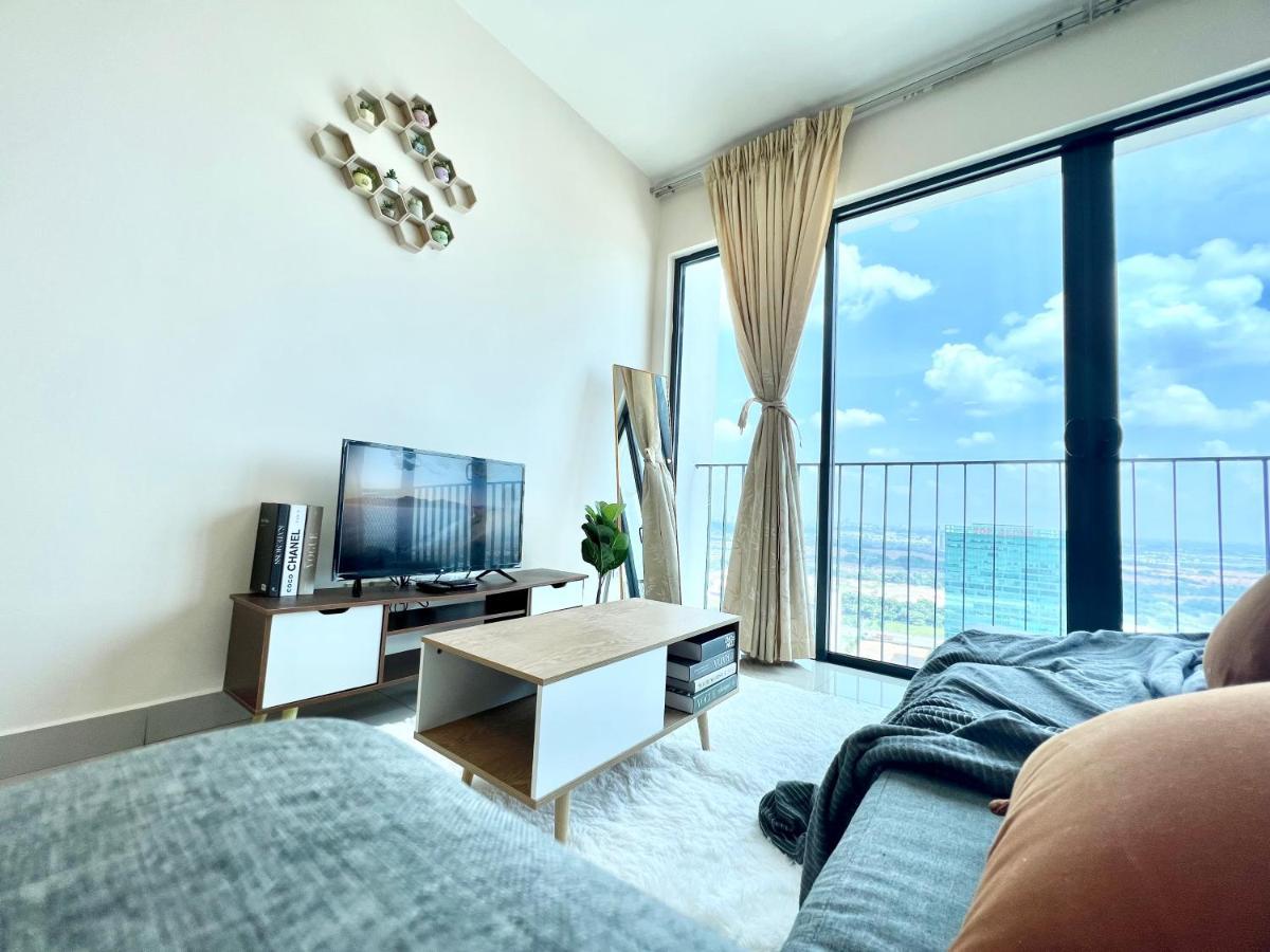 A 1-4 Pax Cozy Studio Tv Box Pool 100Mps Wifi 3 Bed Trefoil Setia Alam Exterior foto